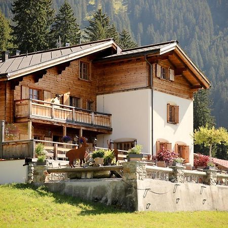 Berghaus Alpenroesli Otel Klosters Dış mekan fotoğraf